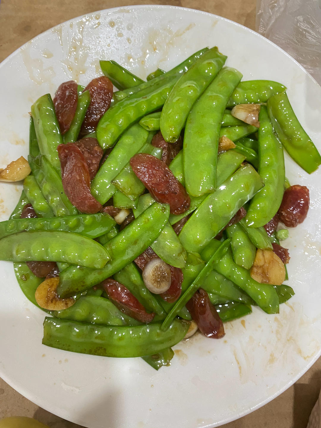 超简单的荷兰豆炒腊肠