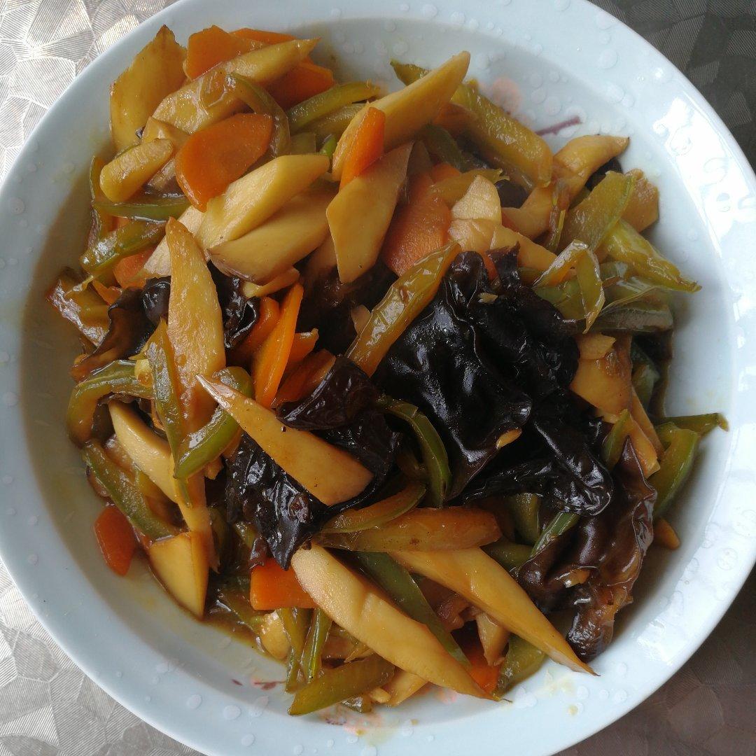 青椒素炒杏鲍菇
