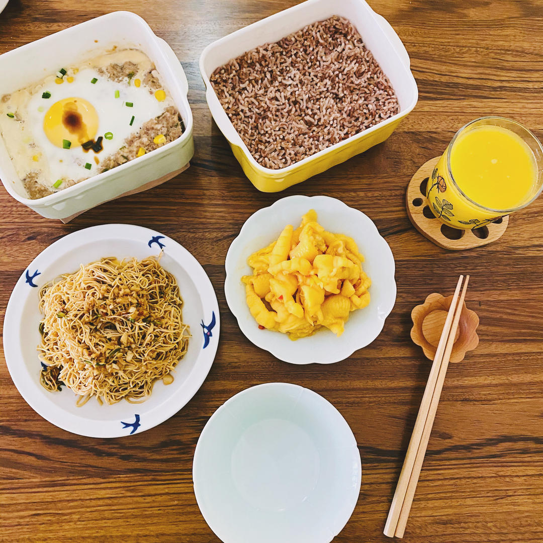 腊肠虾仁双拼烧麦【5-6月北鼎蒸炖锅食谱】