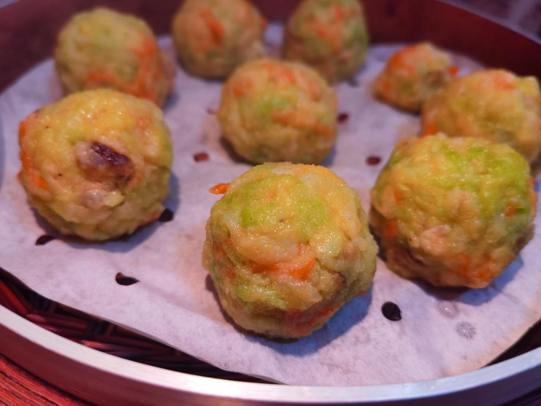 超低卡好吃不胖蒸包菜团子