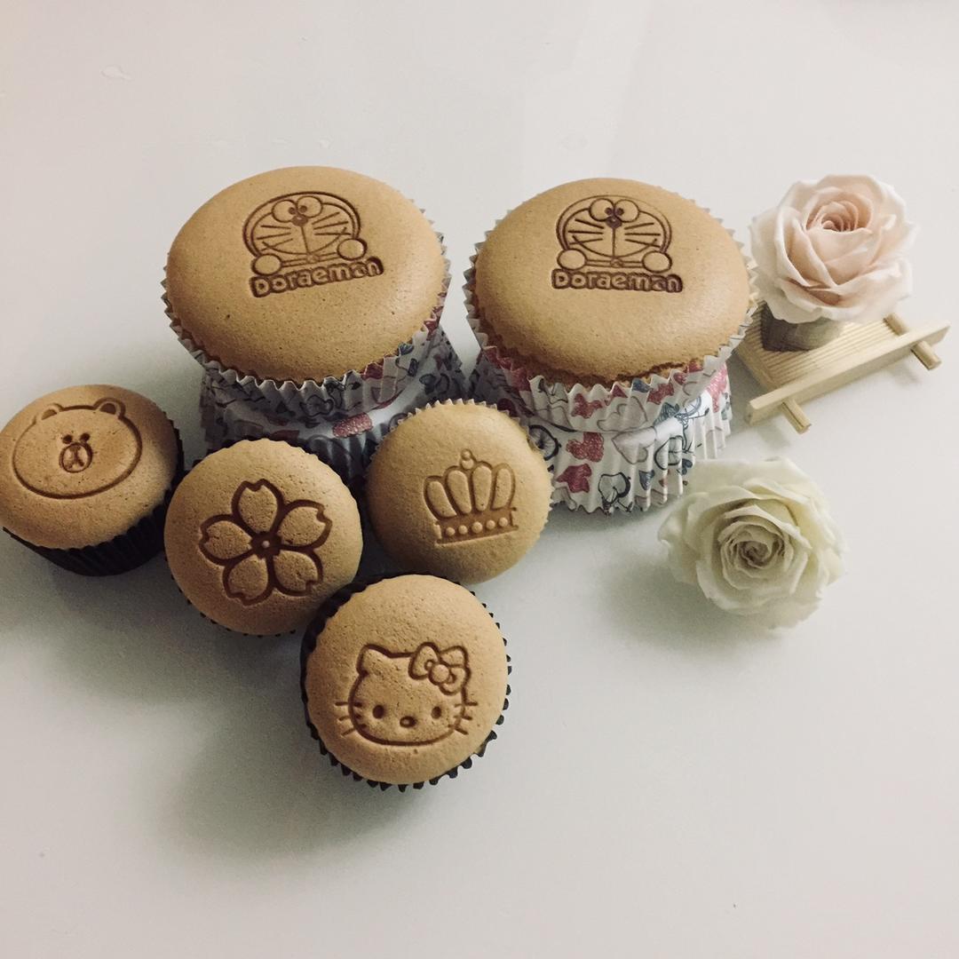 不回缩不开裂不塌陷的杯子蛋糕（可做甜品台杯子蛋糕）