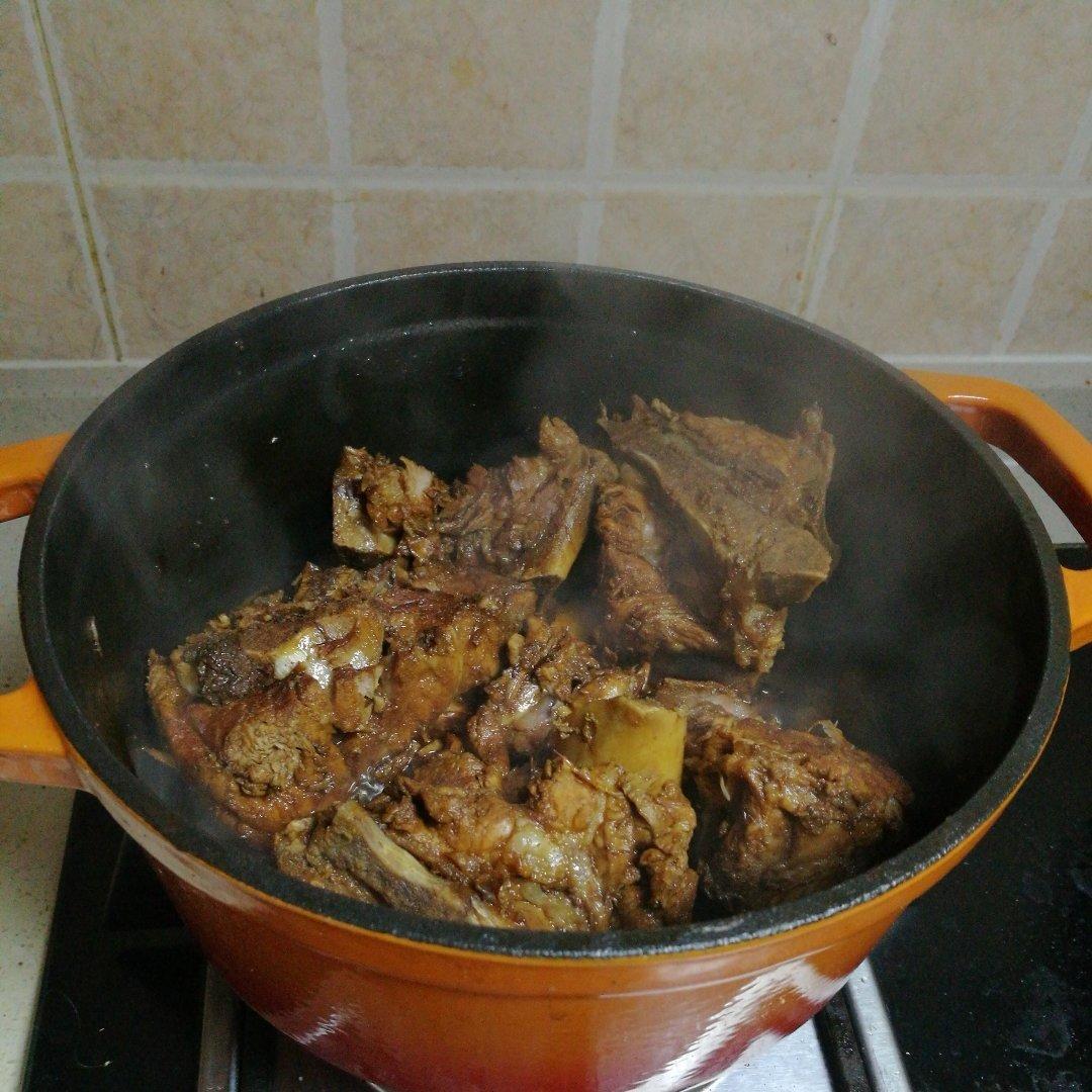 汤氏私房炖腔骨