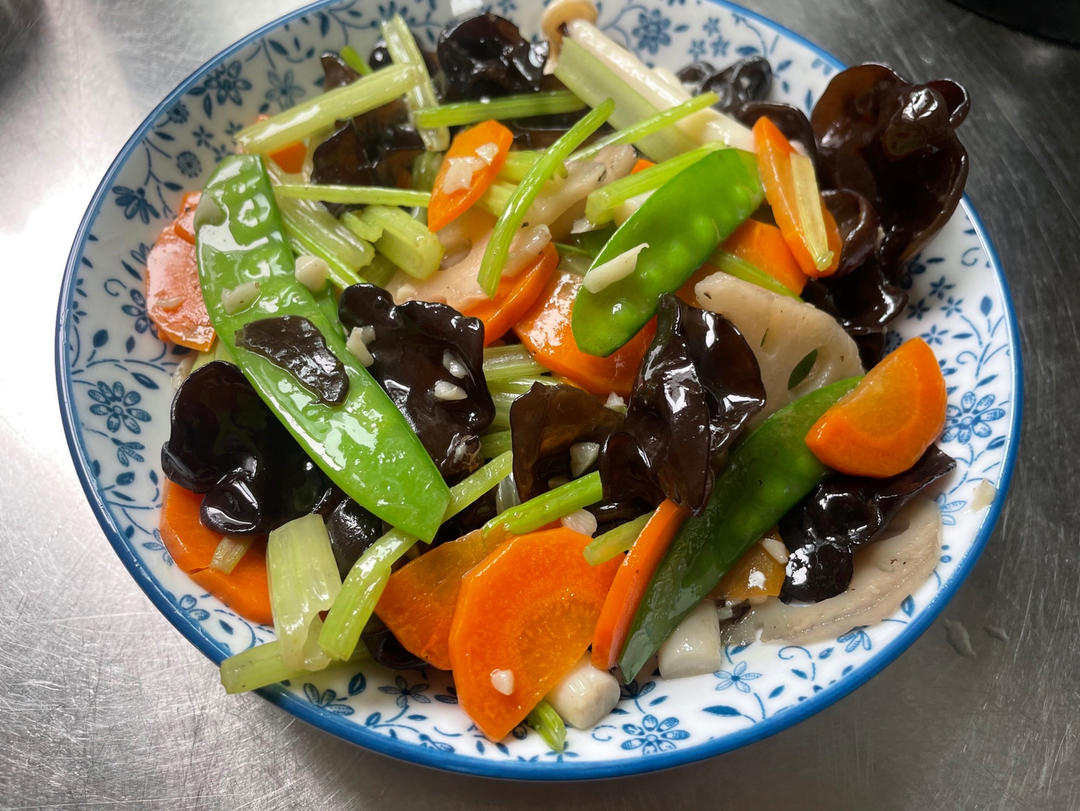素菜也可以这么美—荷塘小炒