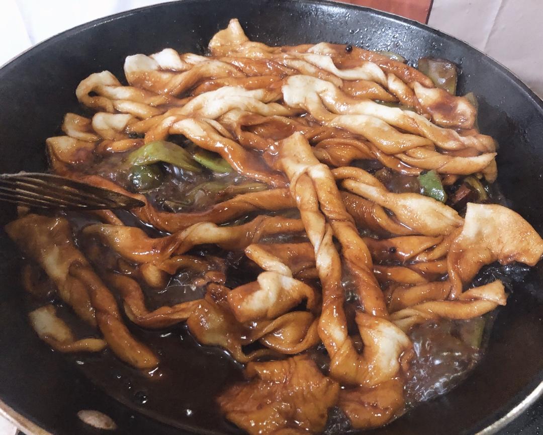 排骨豆角闷卷子