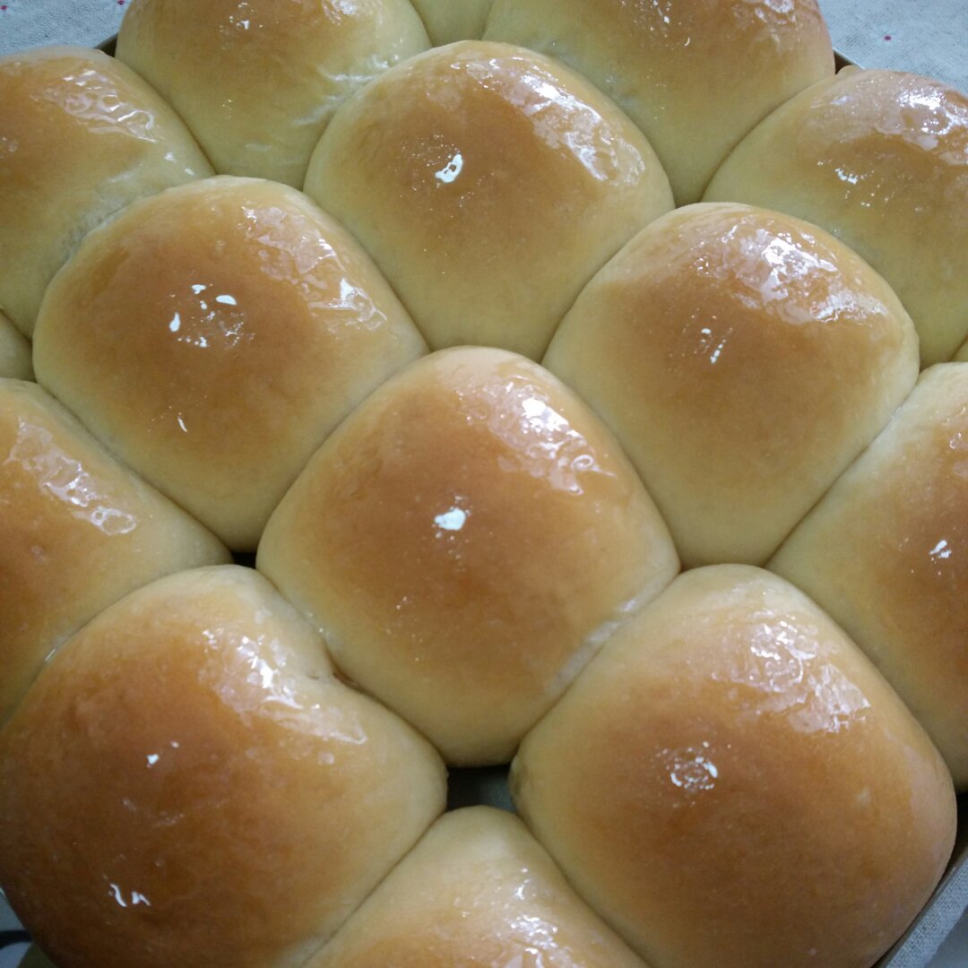 懒人版一次发酵蜂蜜脆底小面包（28x28金盘量）
