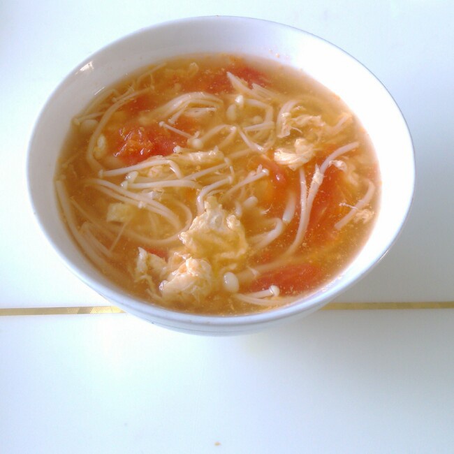 番茄金针菇鸡蛋汤