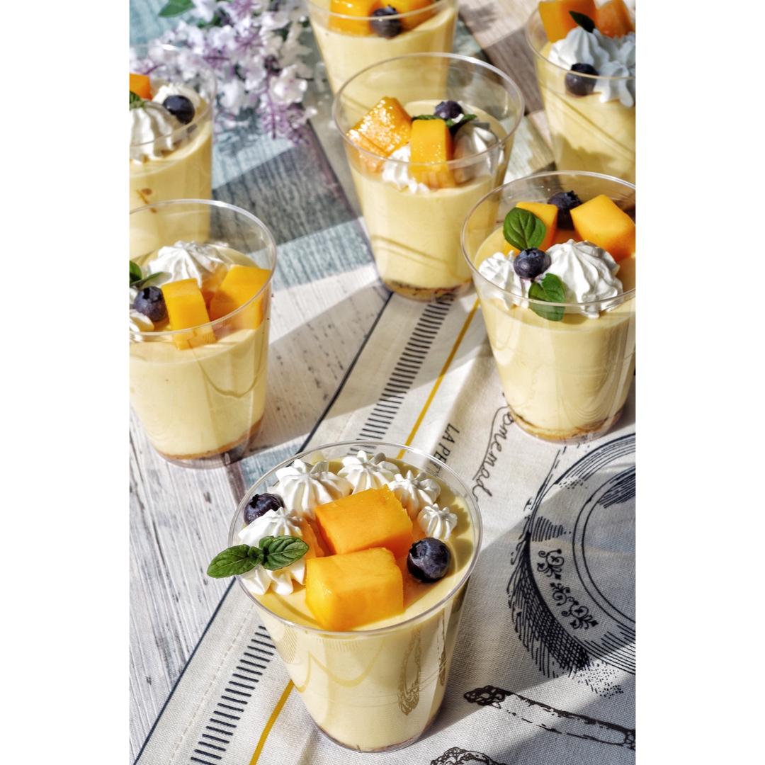 phoebe葱做的芒果慕斯杯