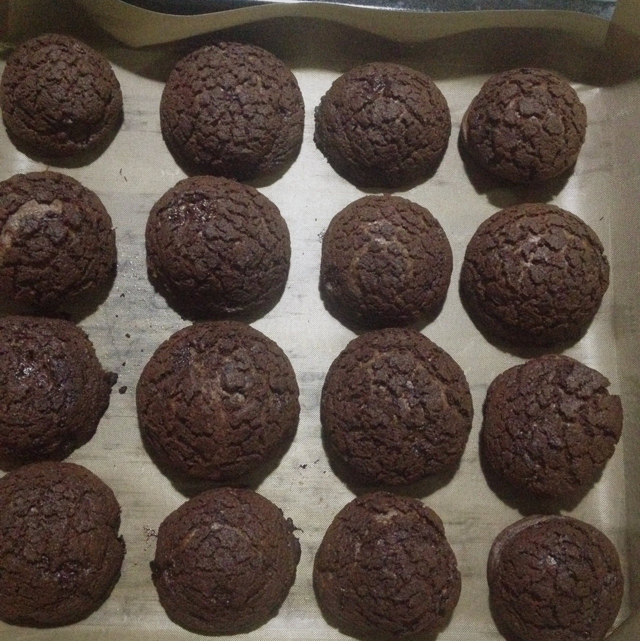 巧克力酥皮泡芙