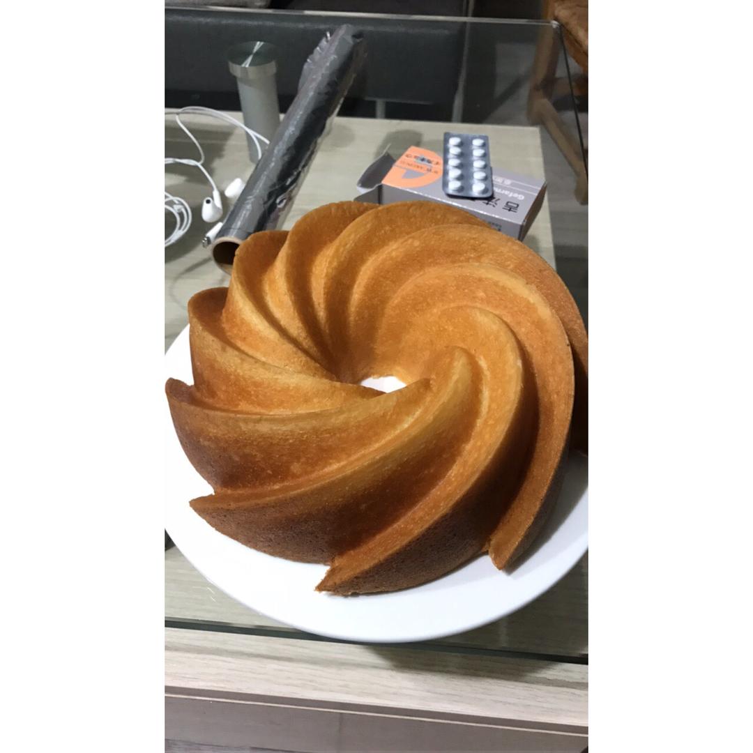 柠香软糯的全蛋海绵蛋糕（附改动蛋糕配方的基本原则）【Bundt Cake】