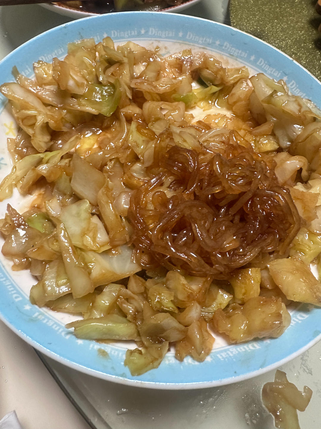 最近爱吃粉丝粉条～包菜炒粉丝