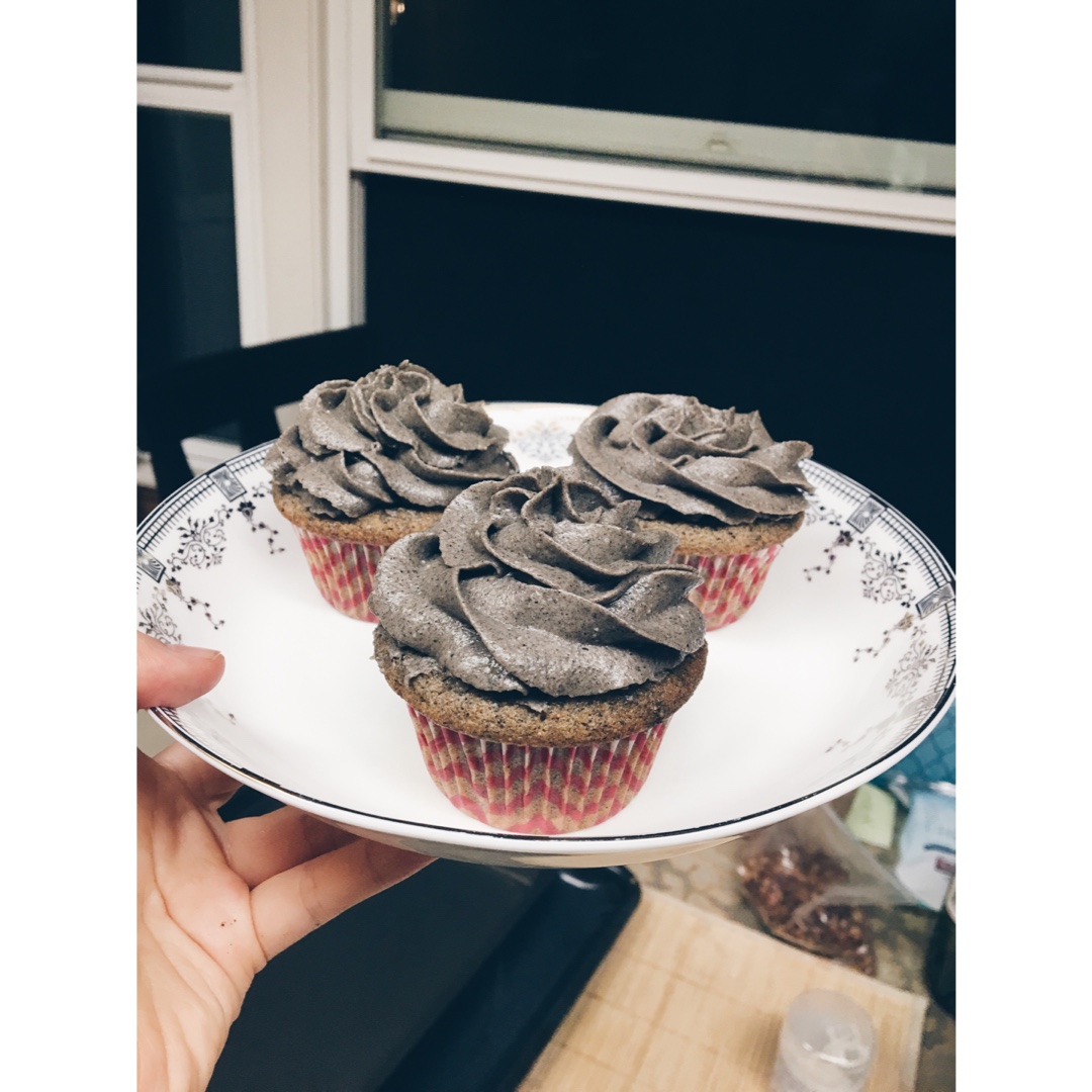 三重黑芝麻杯子蛋糕