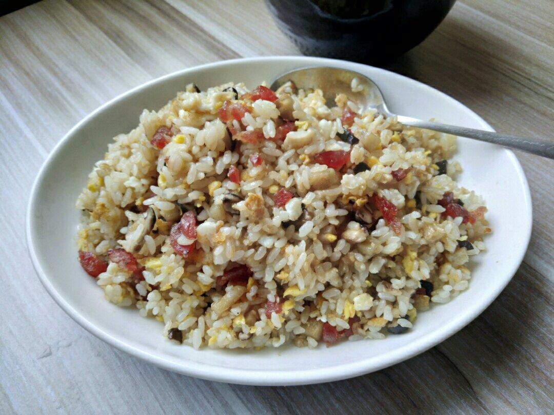 厨师长教你“蛋炒饭”如何做才好吃，答案都在这里面！
