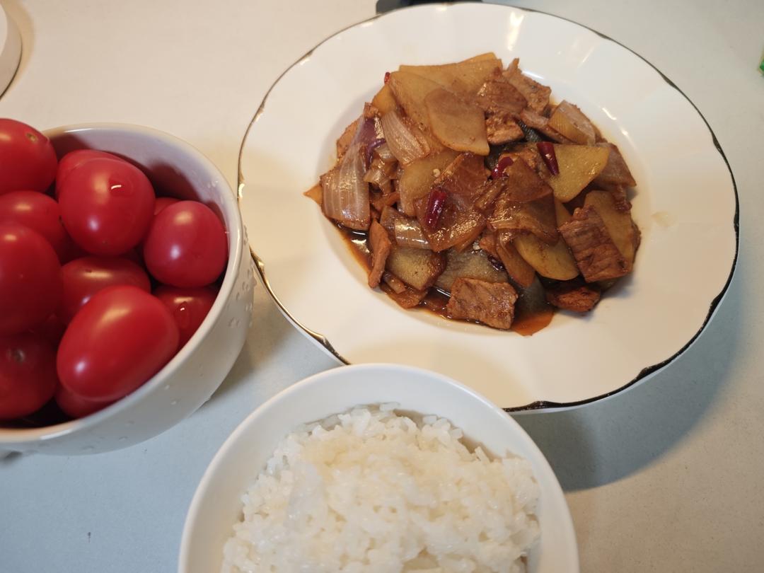 洋葱炒土豆