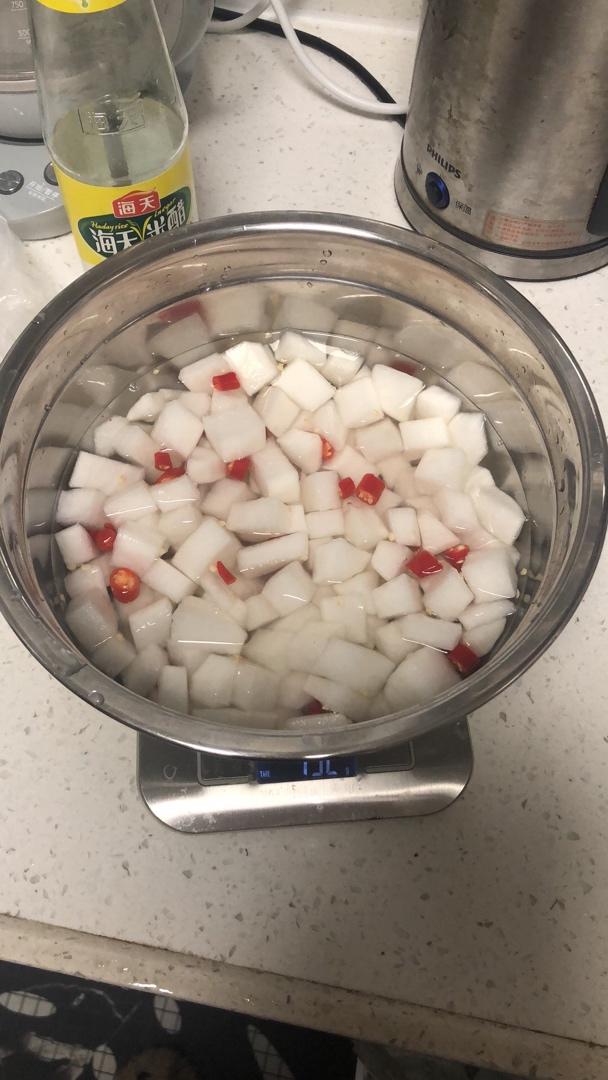 超简单的韩式腌萝卜（炸鸡萝卜）