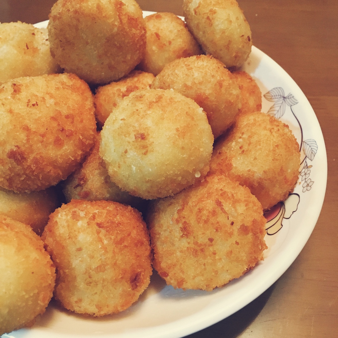 脆皮土豆芝士球