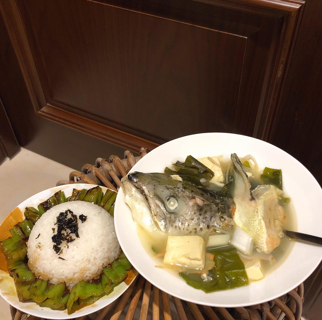 三文鱼头豆腐味噌汤