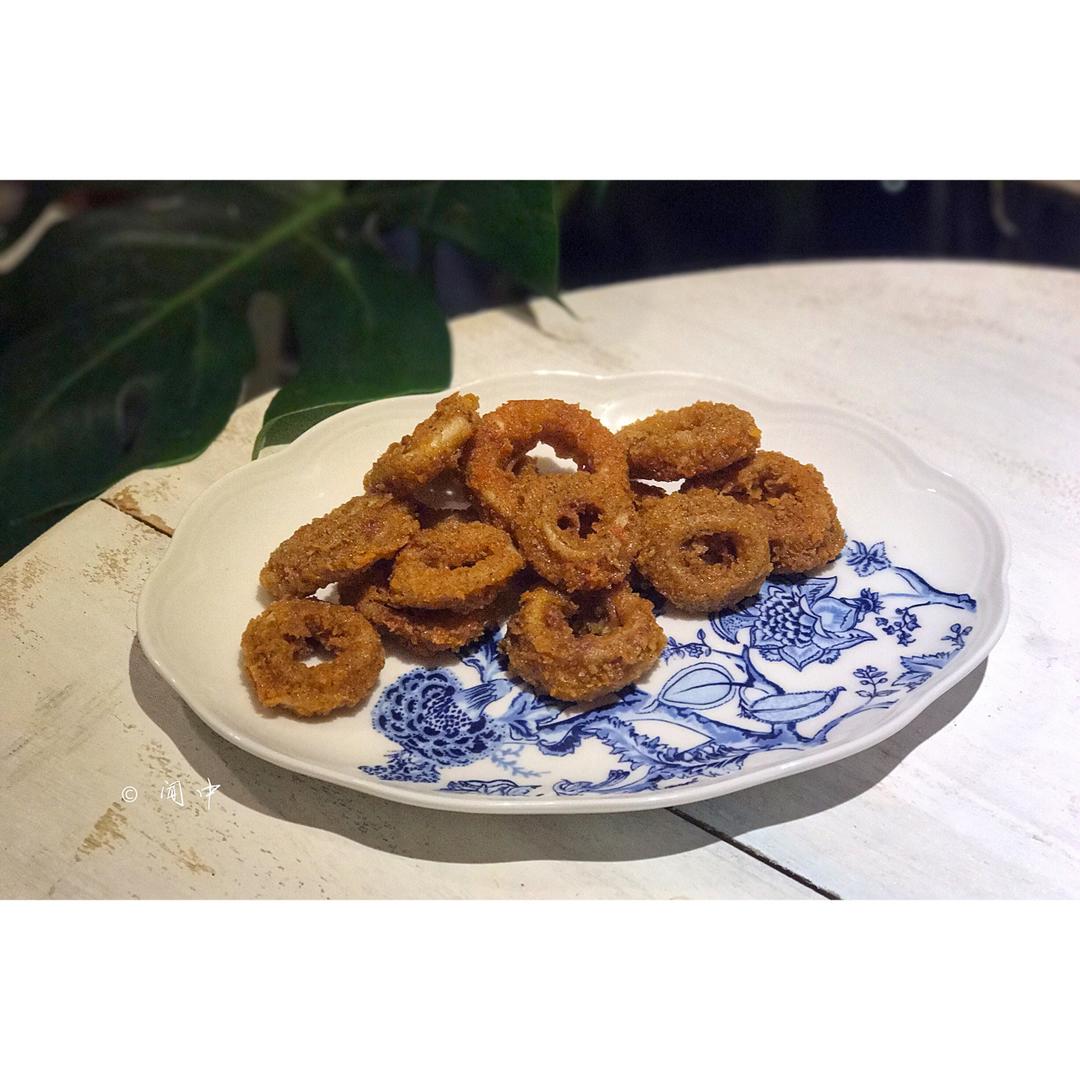 闻中多多做的马来西亚咸蛋苏东 "金沙鱿鱼圈"