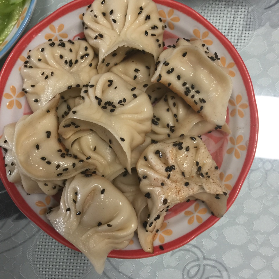 鲜肉锅贴