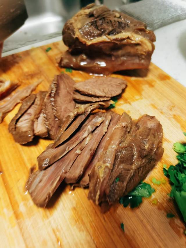 隔壁小孩馋哭了的卤牛肉