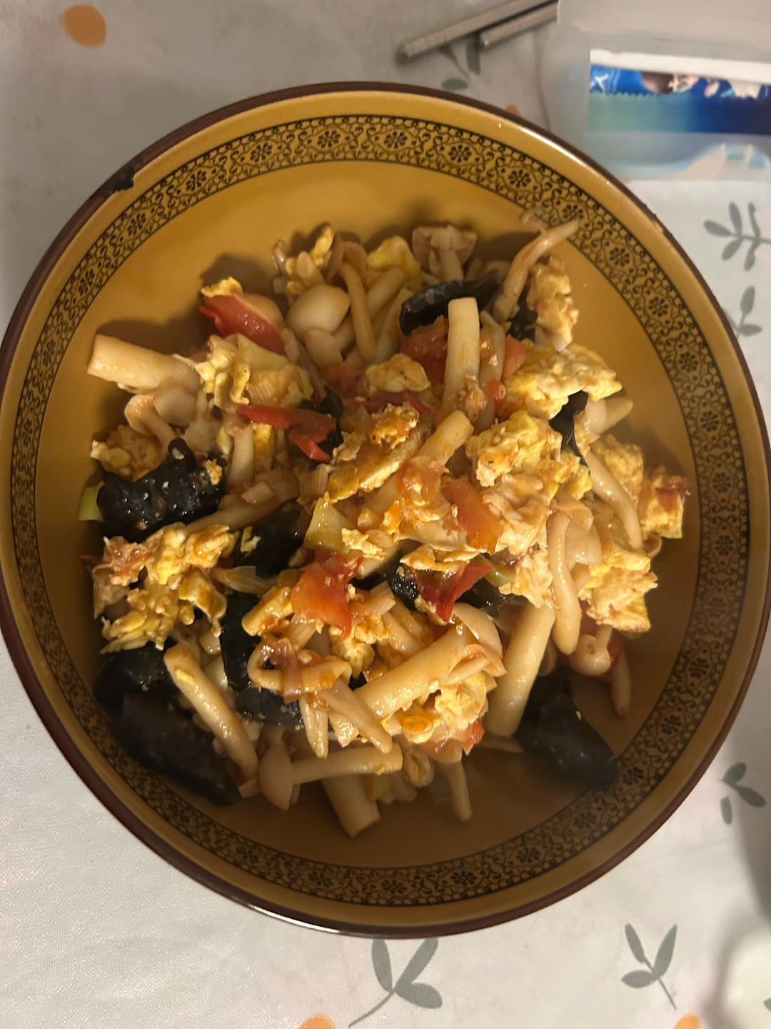 素菜：鸡蛋炒白玉菇木耳