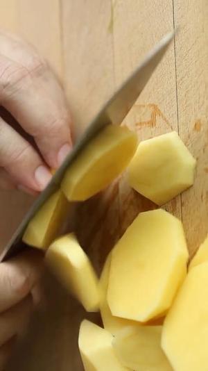 Begedil-马来风味炸土豆的做法 步骤1