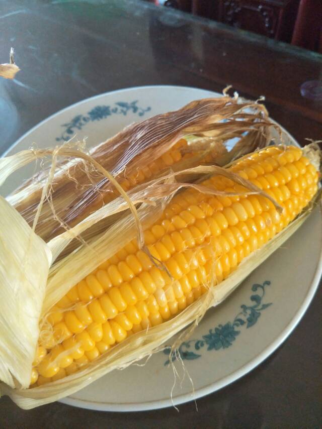 带皮烤玉米(烤箱版)