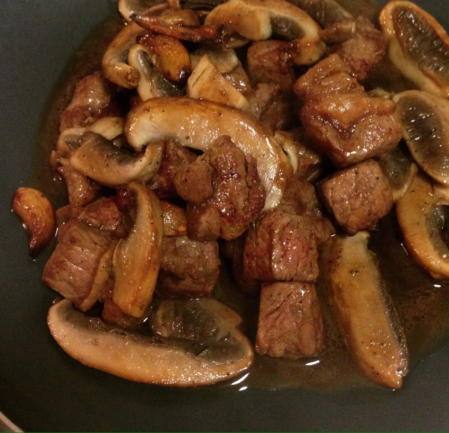 黑蒜子牛肉粒
