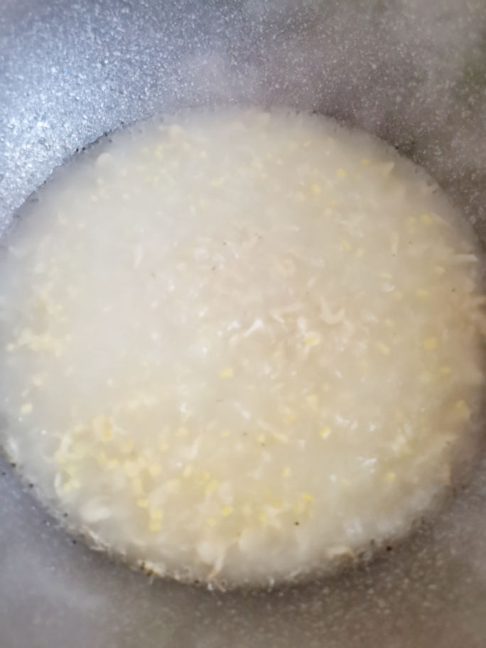 像我这样做，你也可以做出又浓又白的海米冬瓜汤的做法 步骤10