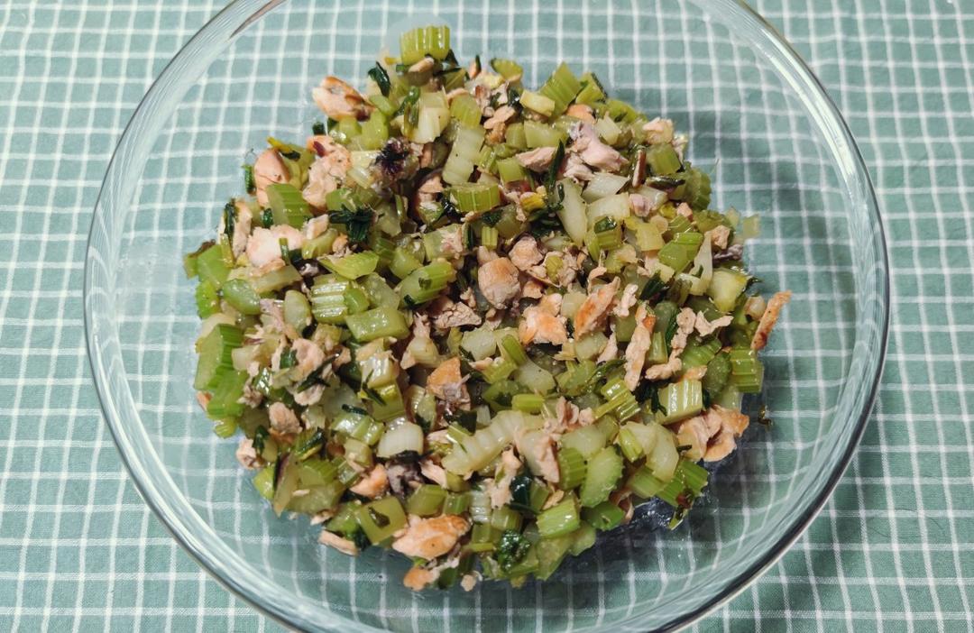【健康三餐】鱼肉末炒西芹