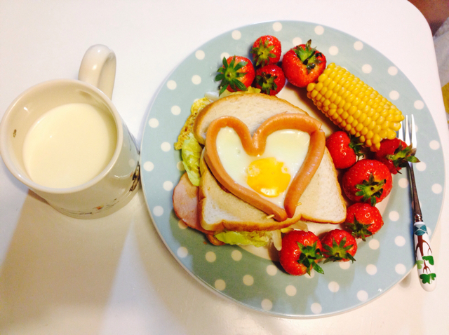 邓敏christal做的爱心早餐