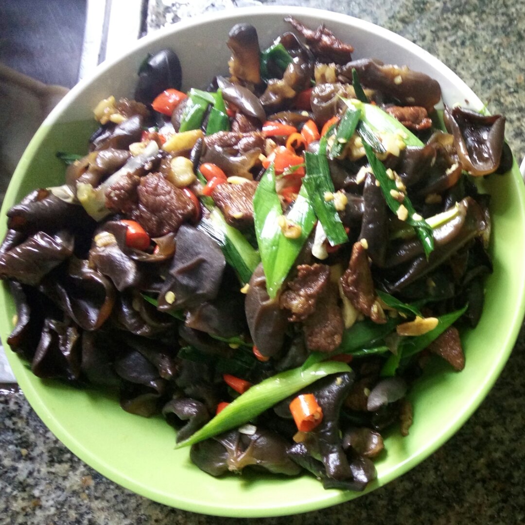 超下饭的木耳炒肉