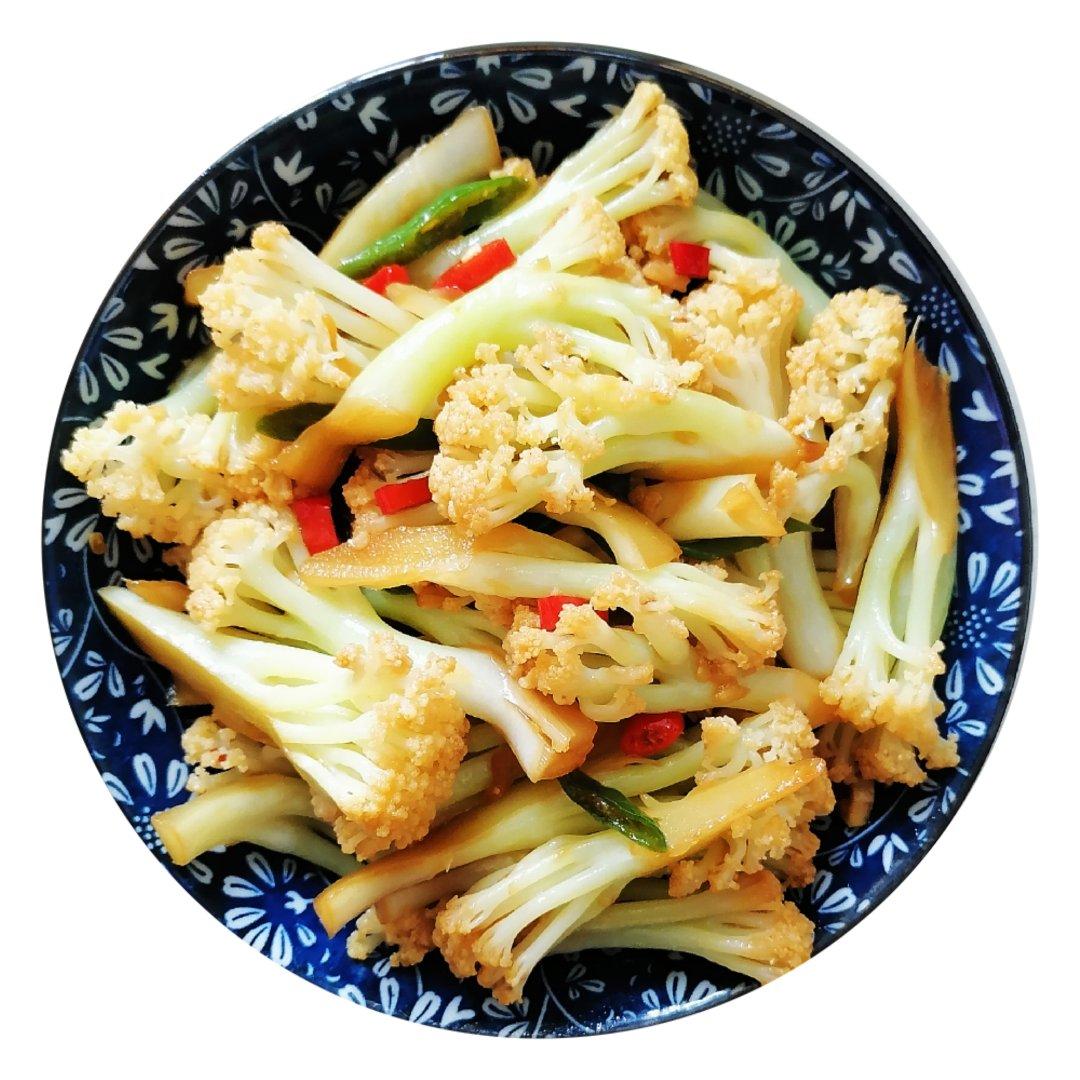 家常素炒菜花，清脆！
