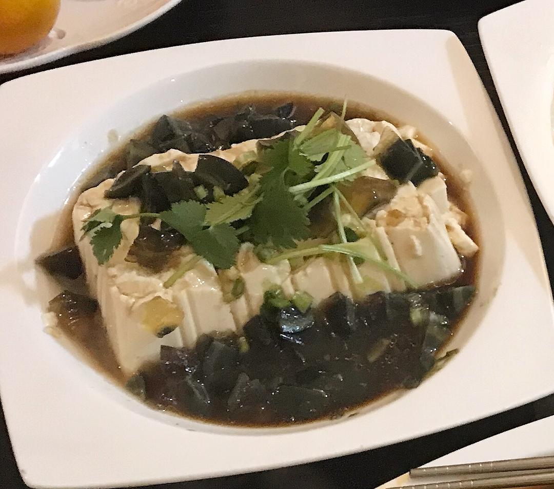 凉拌皮蛋豆腐