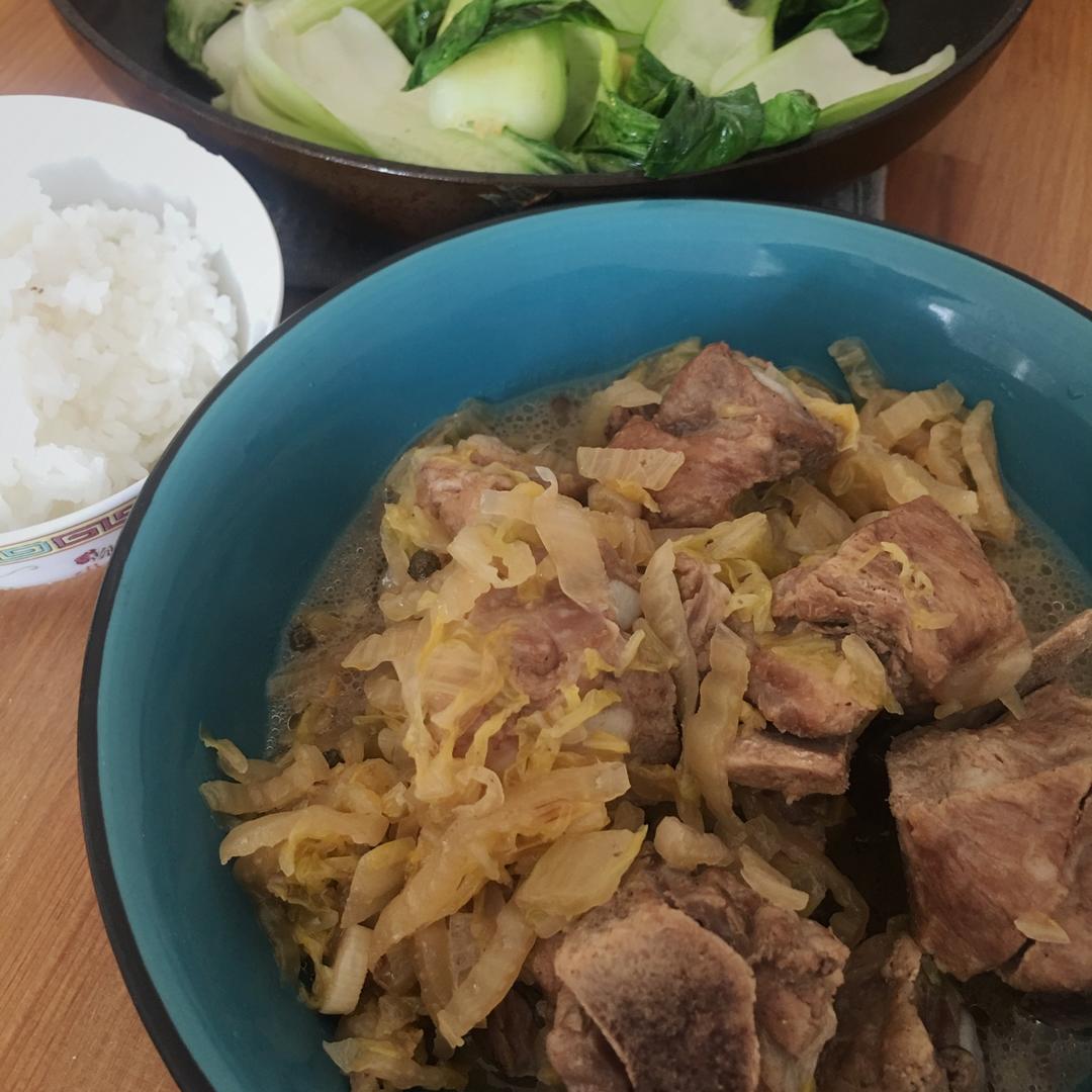 酸菜炖排骨