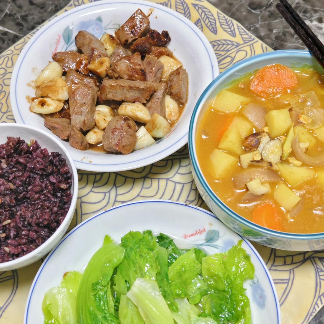 好吃到舔盘的蒜香黑椒牛肉粒