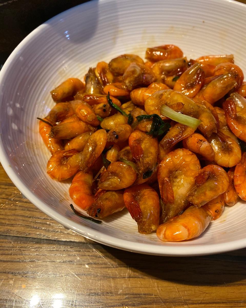 油爆河虾
