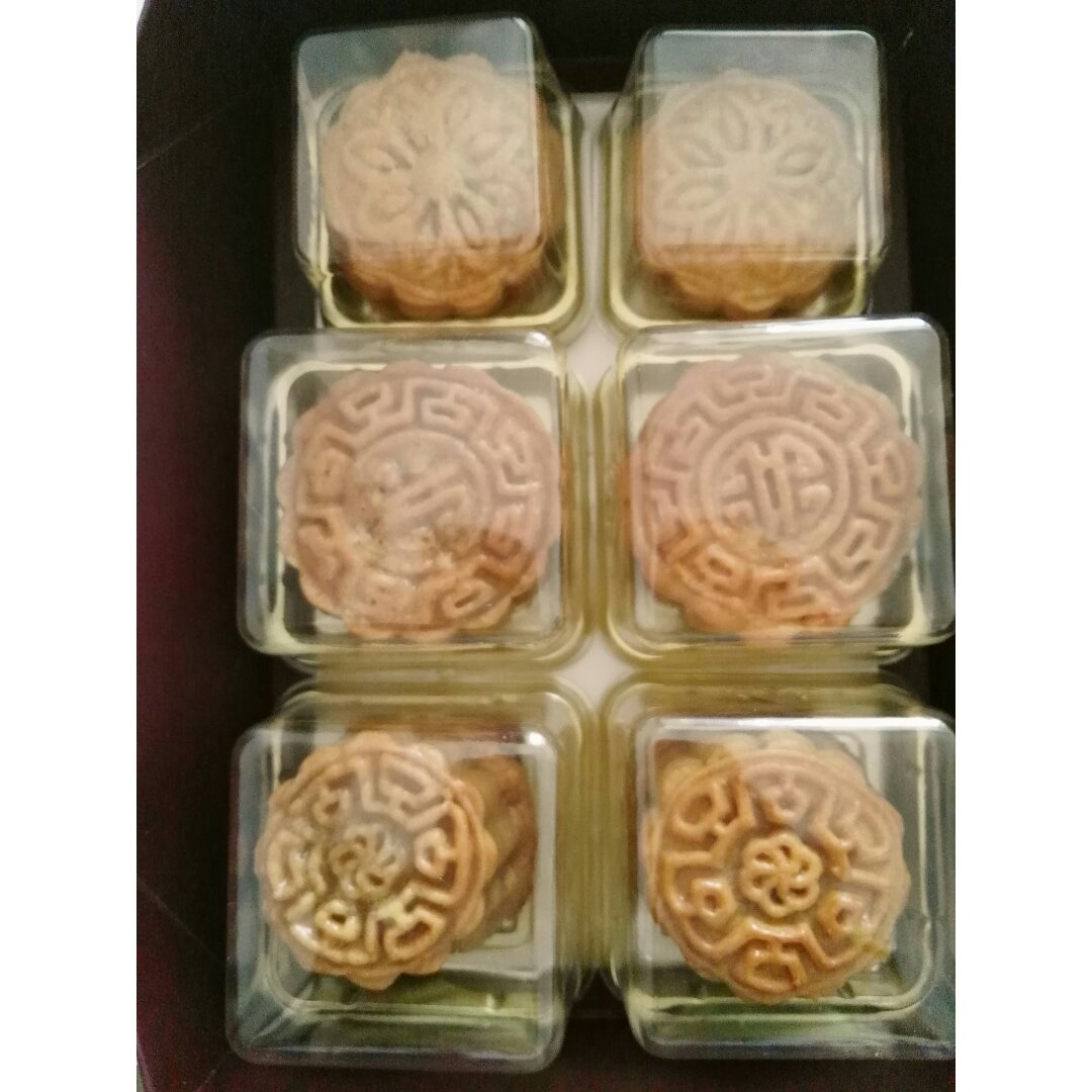 广式莲蓉蛋黄月饼