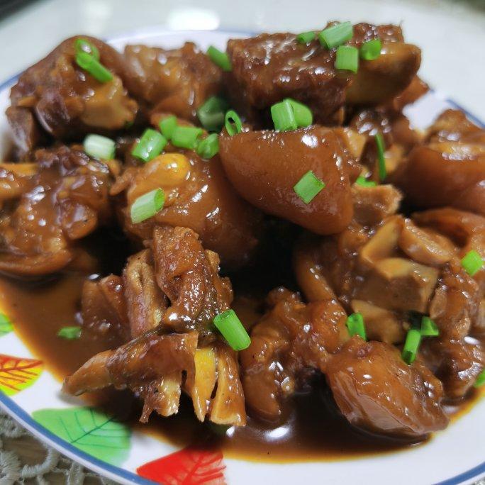 美味的家常菜：红烧猪蹄
