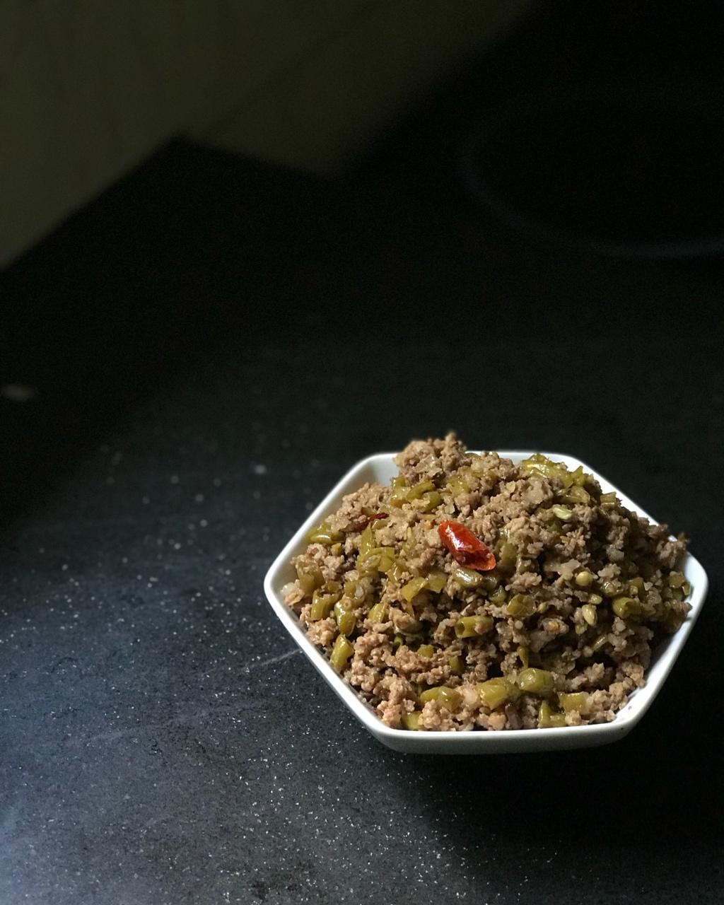 酸豆角炒肉末