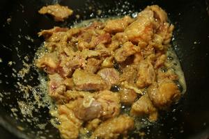 【山姆厨房】黑椒牛眼肉炒年糕的做法 步骤8