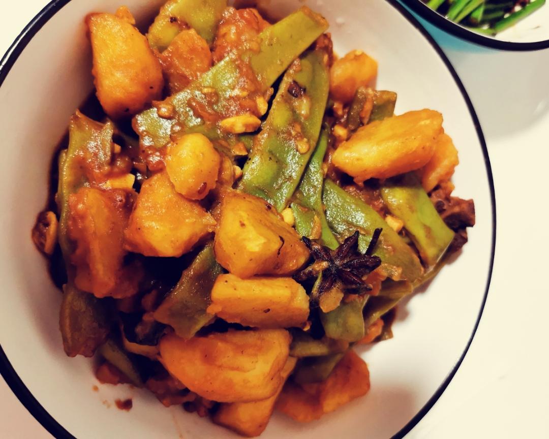 豆角土豆炖鸡腿的做法
