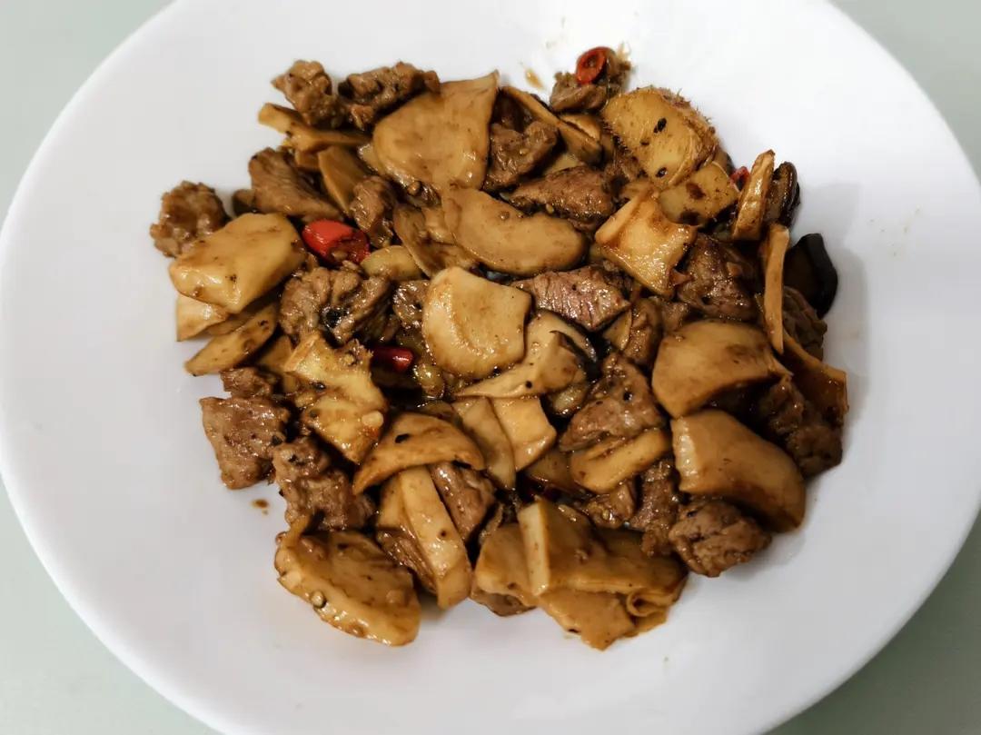 家常菜~杏鲍菇烧牛肉粒