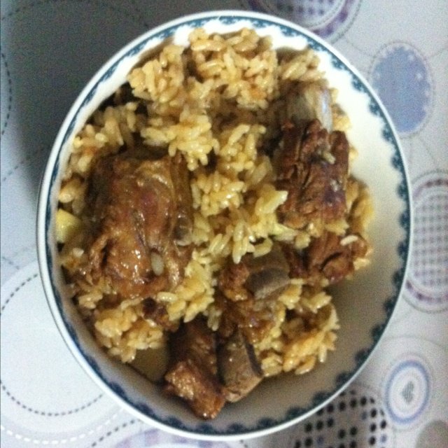 喷香排骨焖饭（爆好吃）