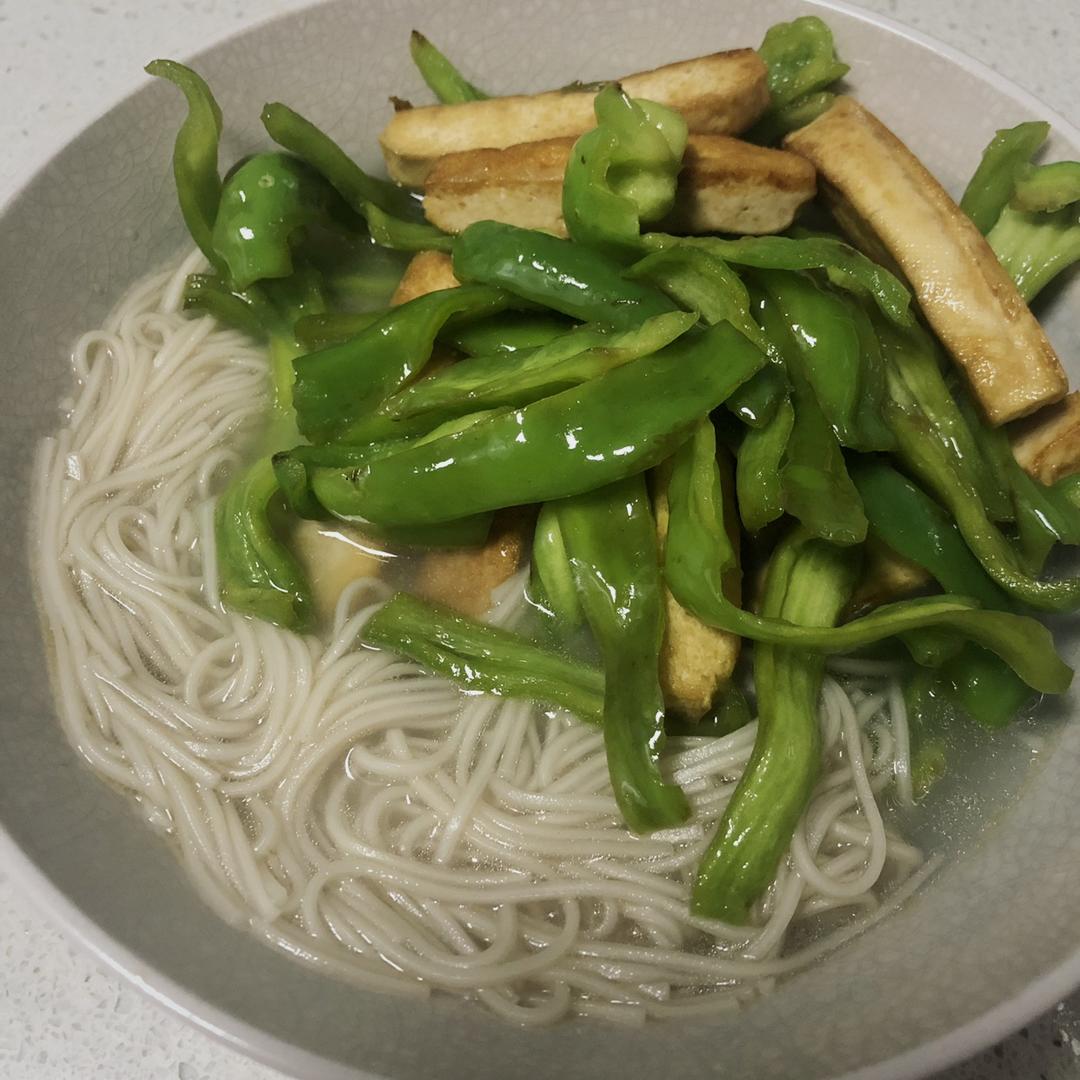 青椒炒白干子