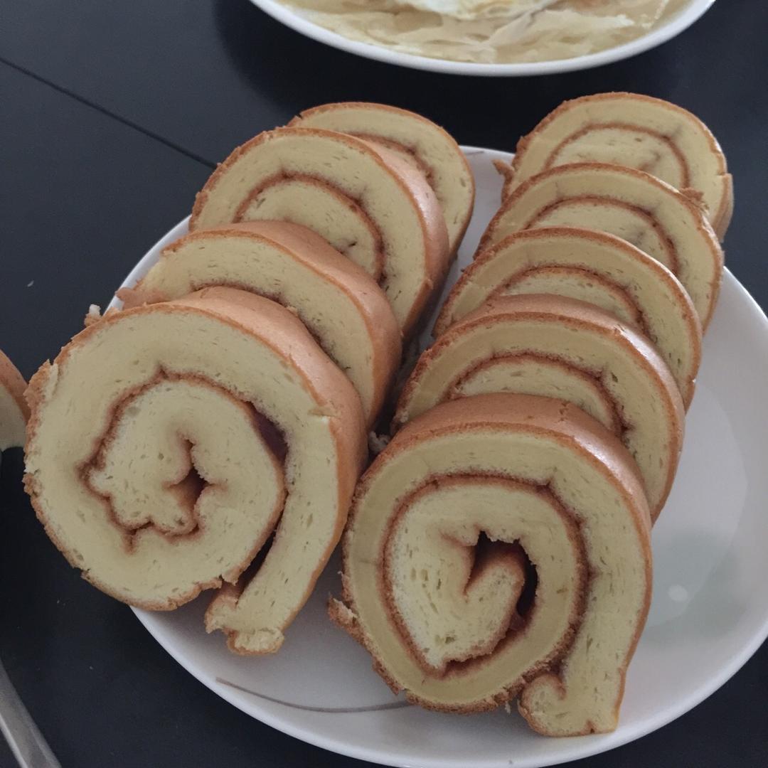 胖乎乎奶油芒果卷/不开裂不掉皮全过程详细图解烘焙视频/蛋糕篇6：「厚卷」