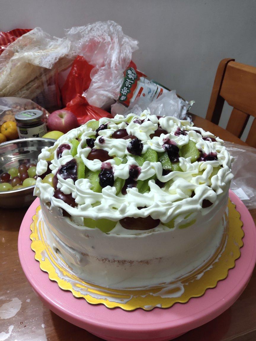 小依依林做的八寸戚风蛋糕