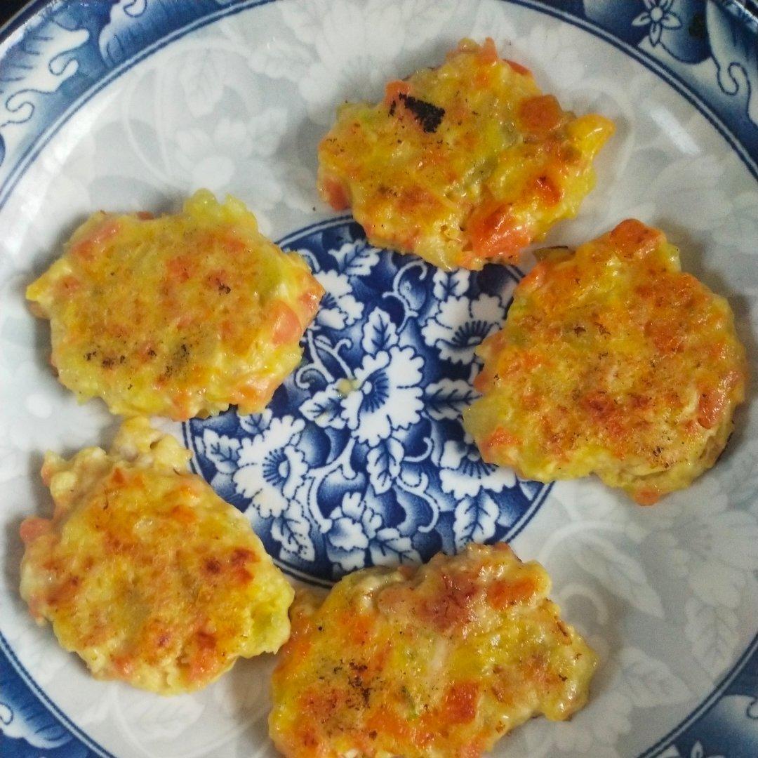 【辅食】宝宝一口气吃8个的鸡肉土豆饼！