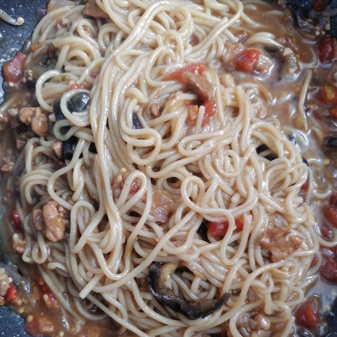 茄子焖面