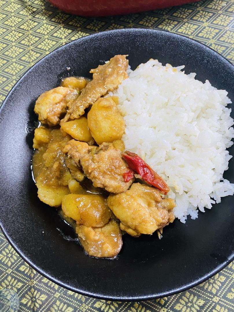 土豆炖鸡块