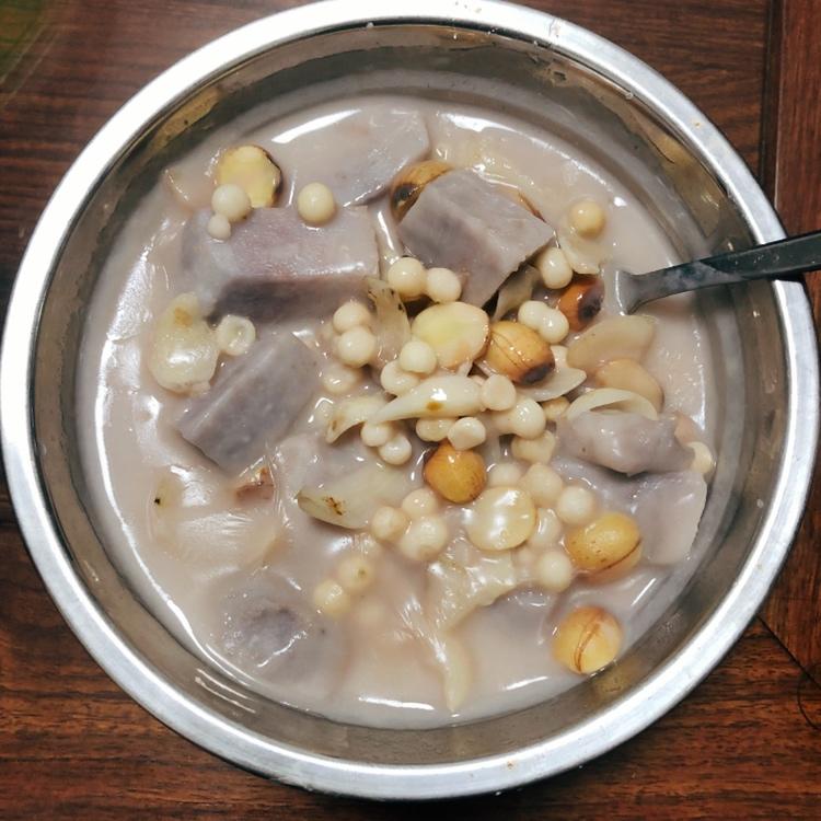 椰汁香芋茨实糖水